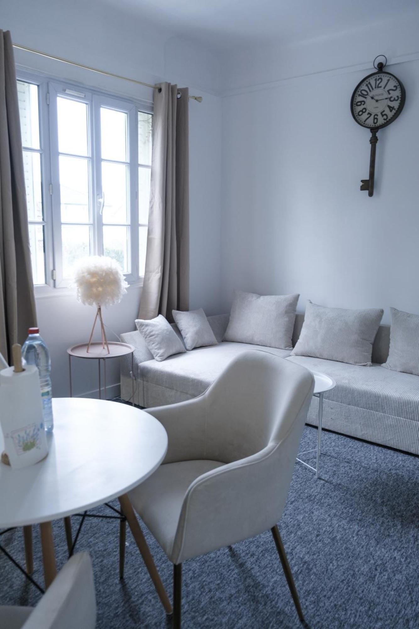 Residence Peace Le Bourget Buitenkant foto